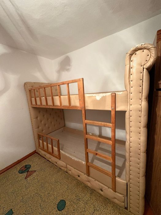 Двухъярусная кровать