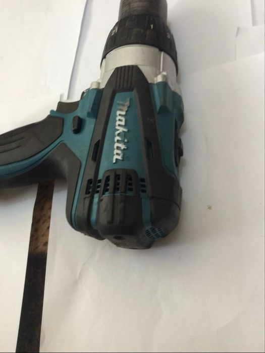 Makita DHP453 masina de gaurit si insurubat cu 16 trepte