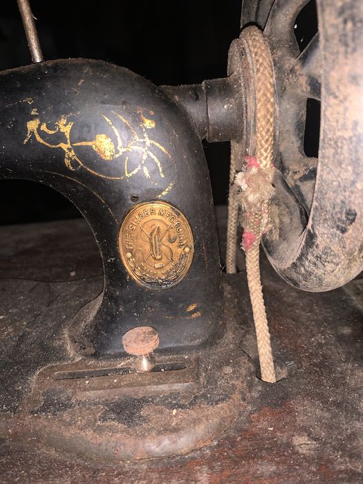 Masina de cusut singer