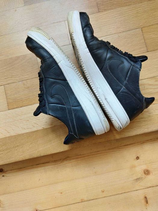 Продавам мъжки маратонки Nike