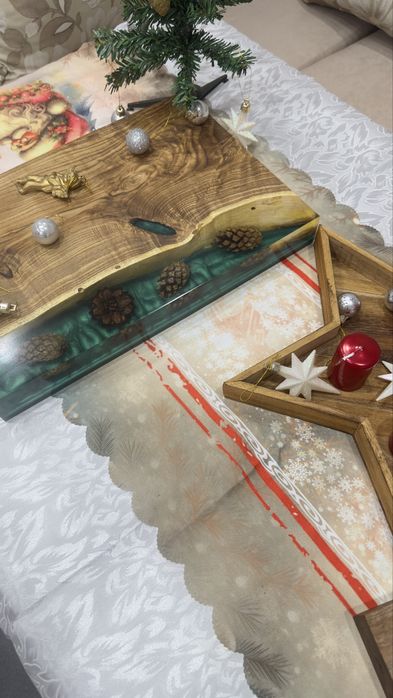 Дъски със епоксидна смола едната е сефора другата орех