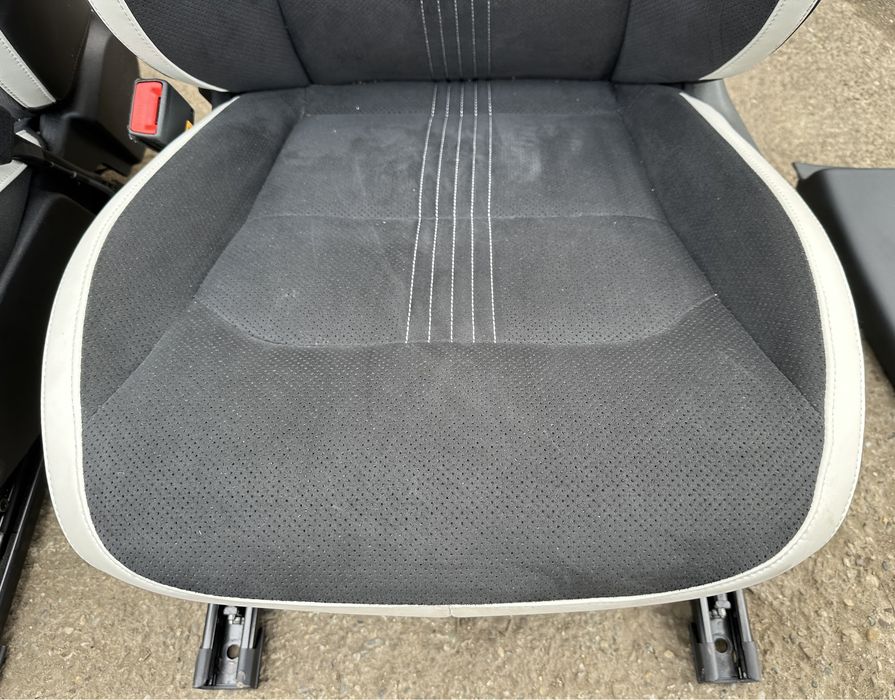 Interior piele / alcantara / catifea KIA EV6