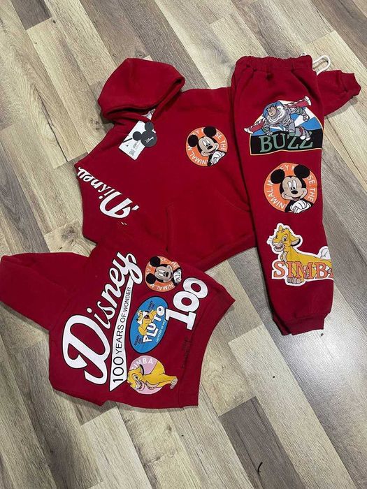Treninguri Disney ,bumbac gros vatuit 5/6 ani