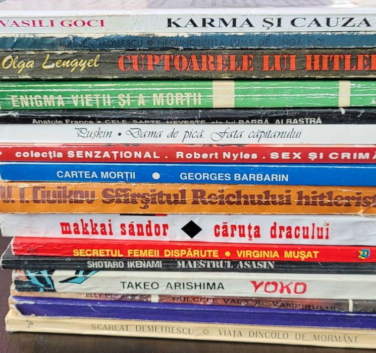 Vând cărți diverse de beletristică