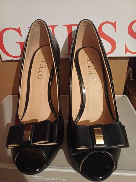 Продавам дамски обувки