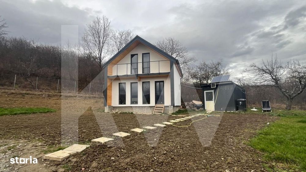 Cabana moderna cu view spectaculos Cristian