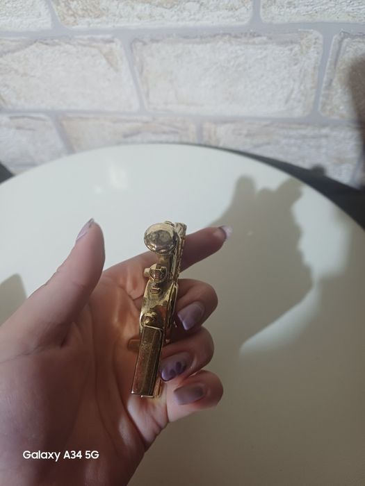 Метален часовник влак