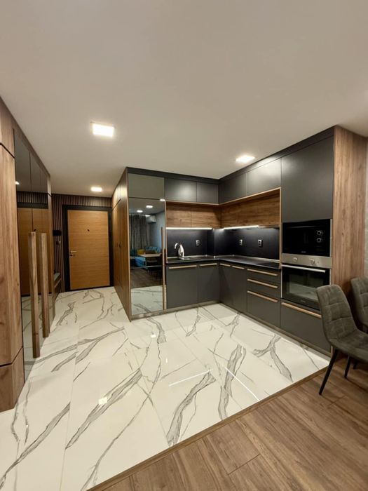 Дава се под наем Двустаен апартамент в Пловдив, Каменица 1 - 73 кв.м за 650 € - Снимка #2