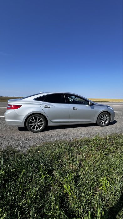 ПродамHyundai Grandeuer