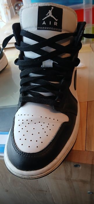 Vând adidasi jordan