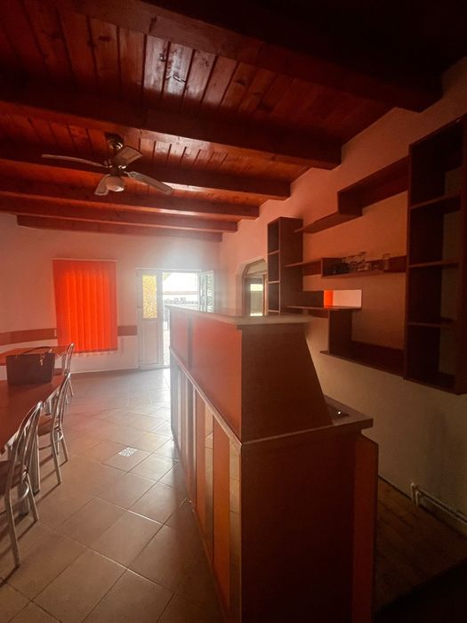 Inchiriez casa cu etaj