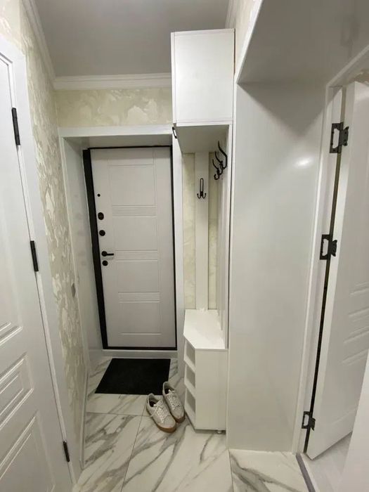 Ялангач 
теннисный корт
Кирпичный дом