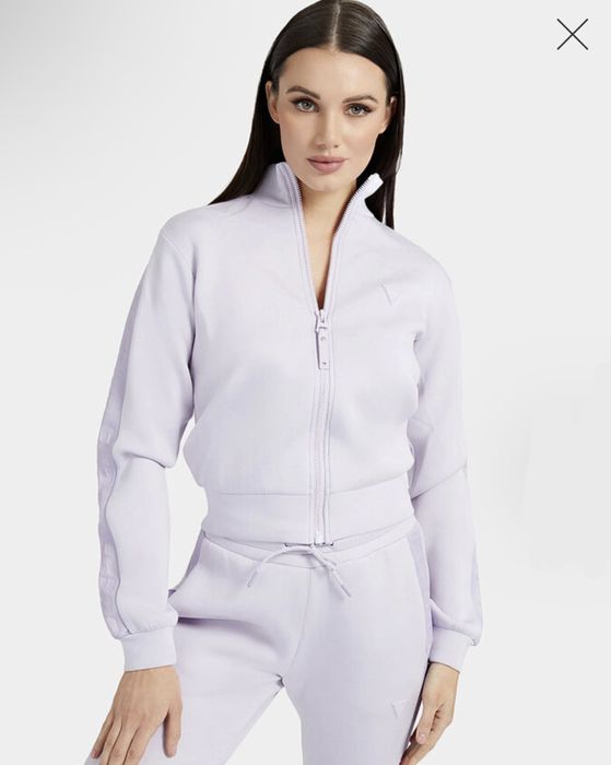 Суичърт на Guess