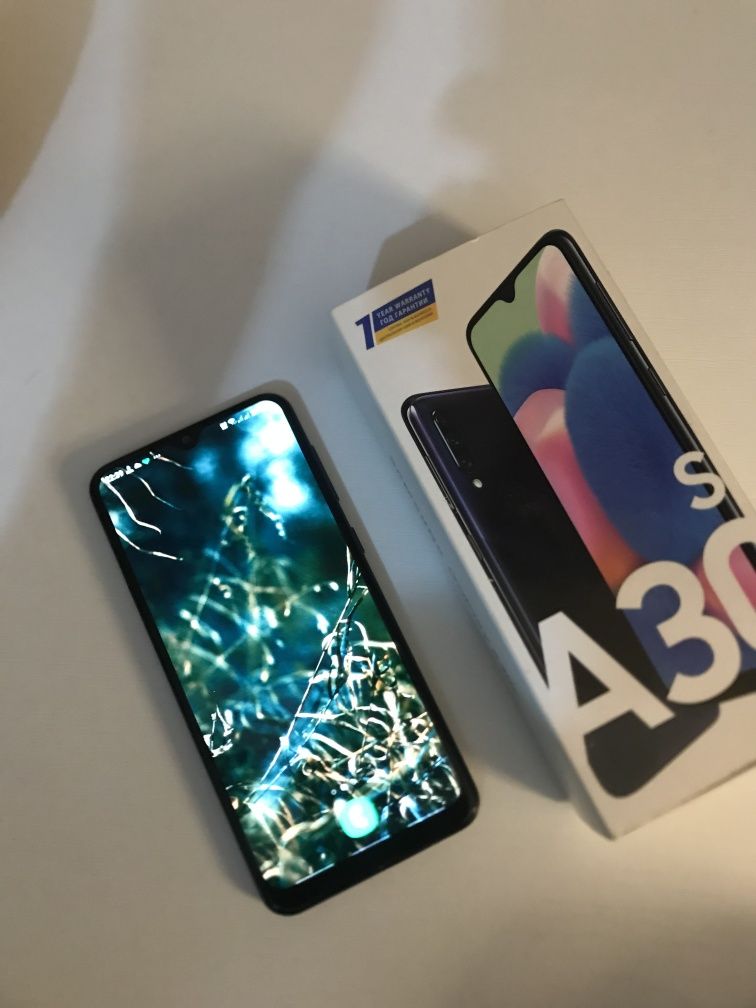 Продам samsung A30s (4/64)