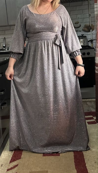 Продам новое вечерние платье