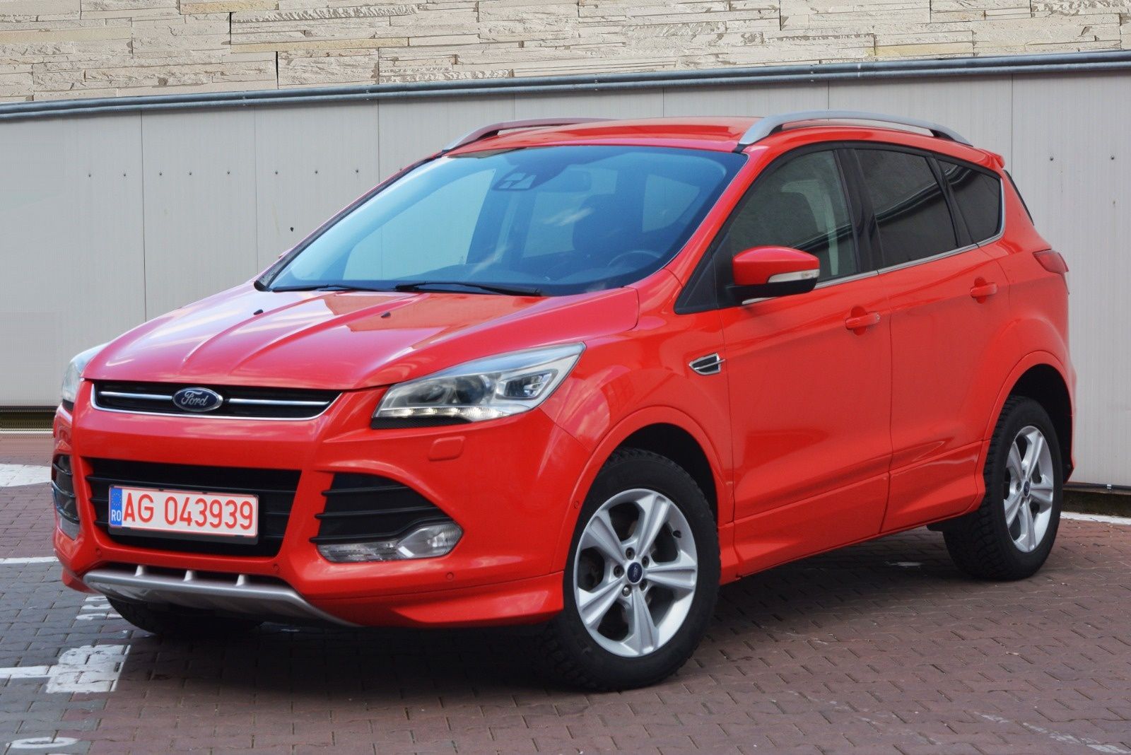 Ford Kuga ST-line - 4×4 - Xenon - Automat- Full Led- 2015