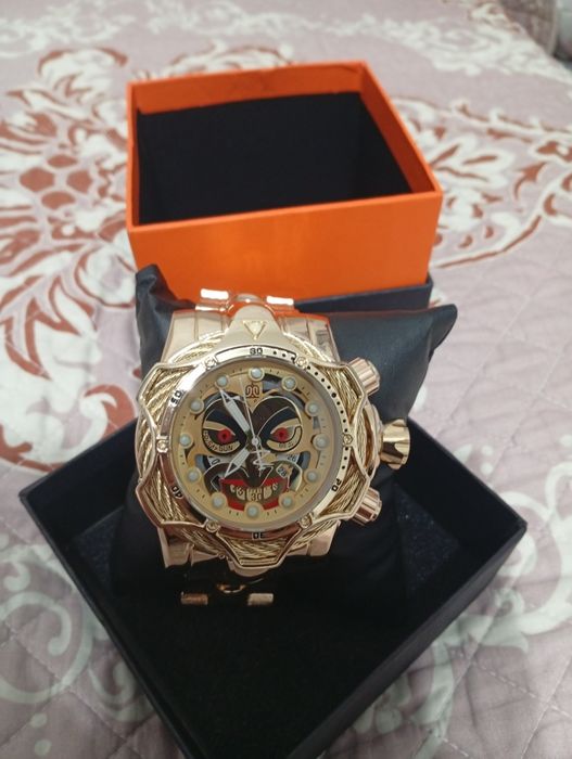 Продам большие новые часы