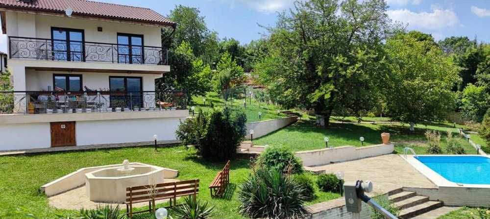 Продава се Къща в Варна, Цветен квартал - 770 кв.м за 673 €/кв.м - Снимка #1