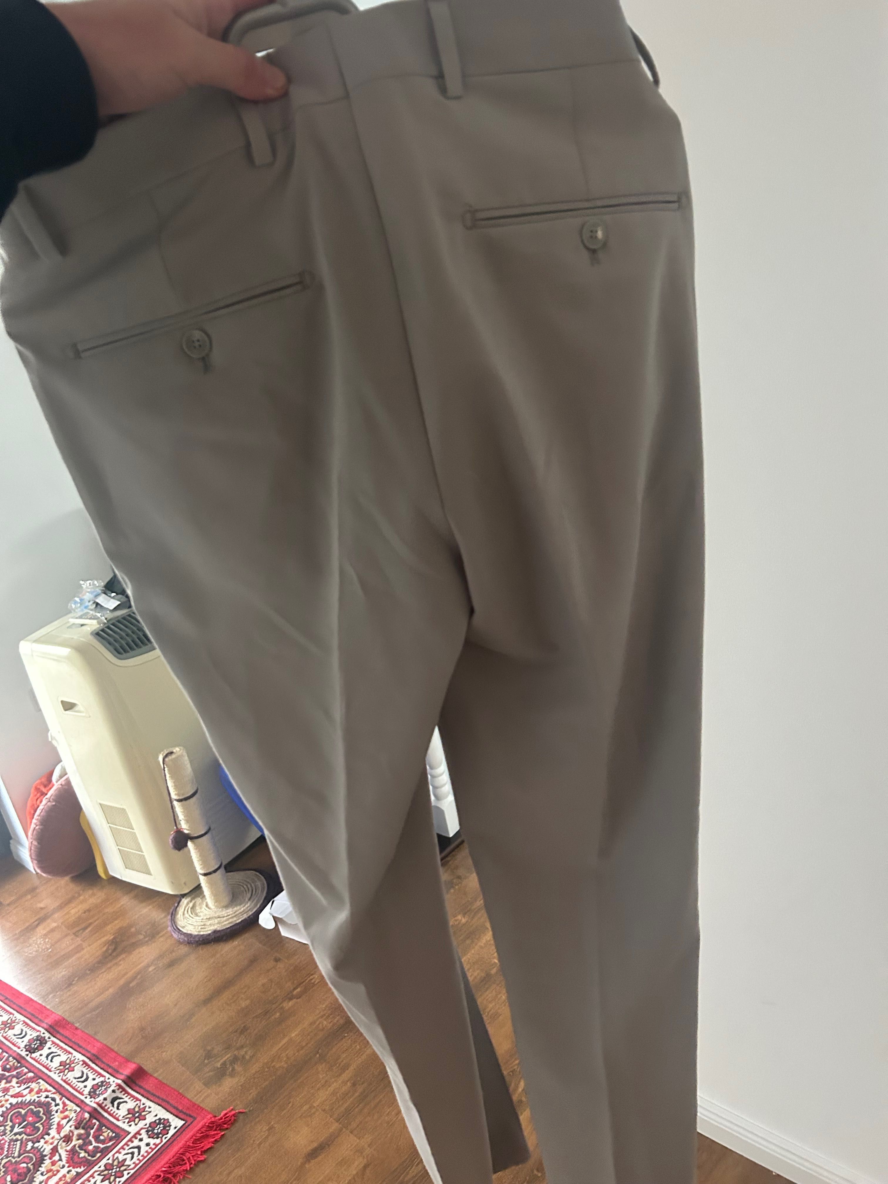 Costum bărbați,mărimea 46