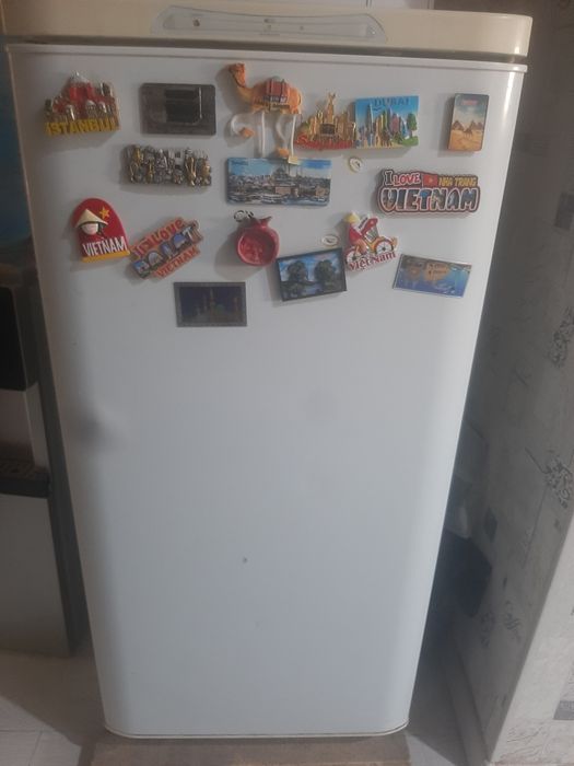 Холодильник Бирюса,плита.