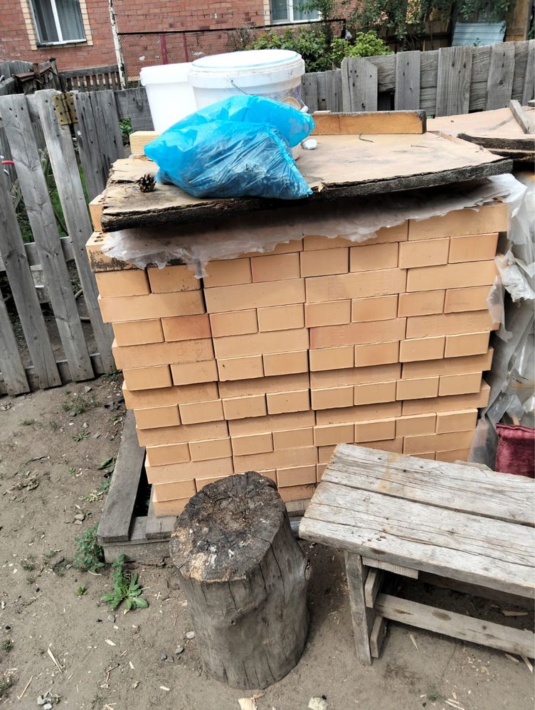 Продам кирпичи бу