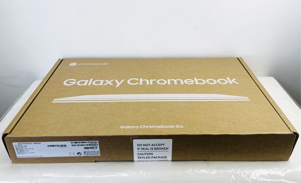 НОВ! Лаптоп Samsung Galaxy Chromebook Go LTE 14" 4RAM 64GB