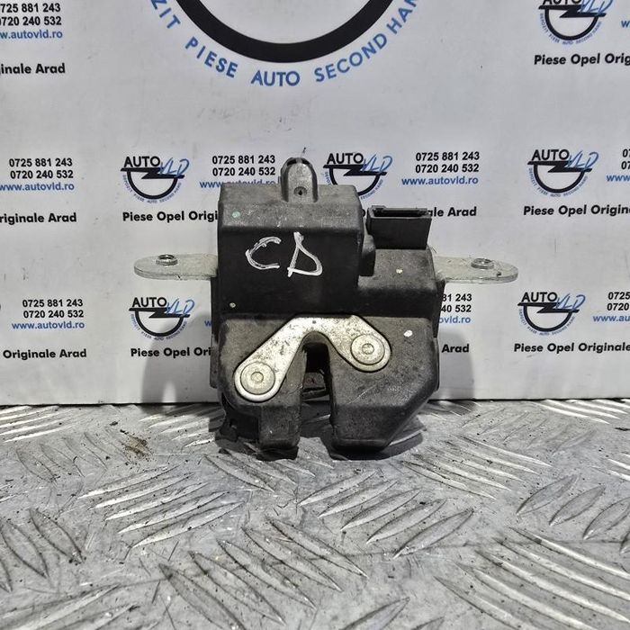 Broasca haion portbagaj Opel Corsa D
