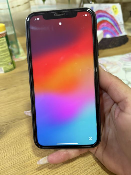 Продавам Iphone 11 64GB памет