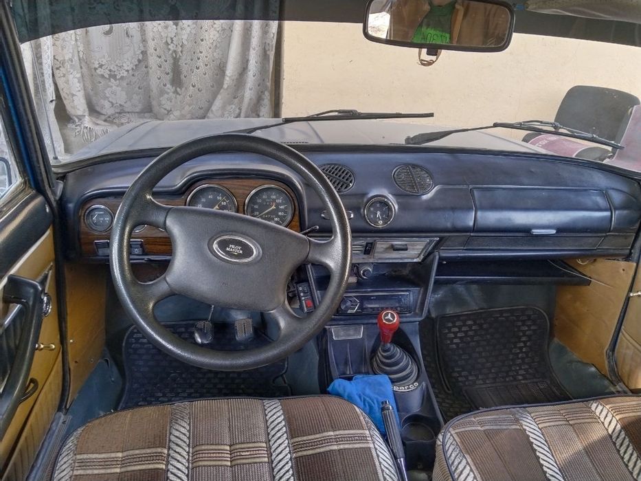 Jiguli vaz 2103 rangi  kuk xolati zur