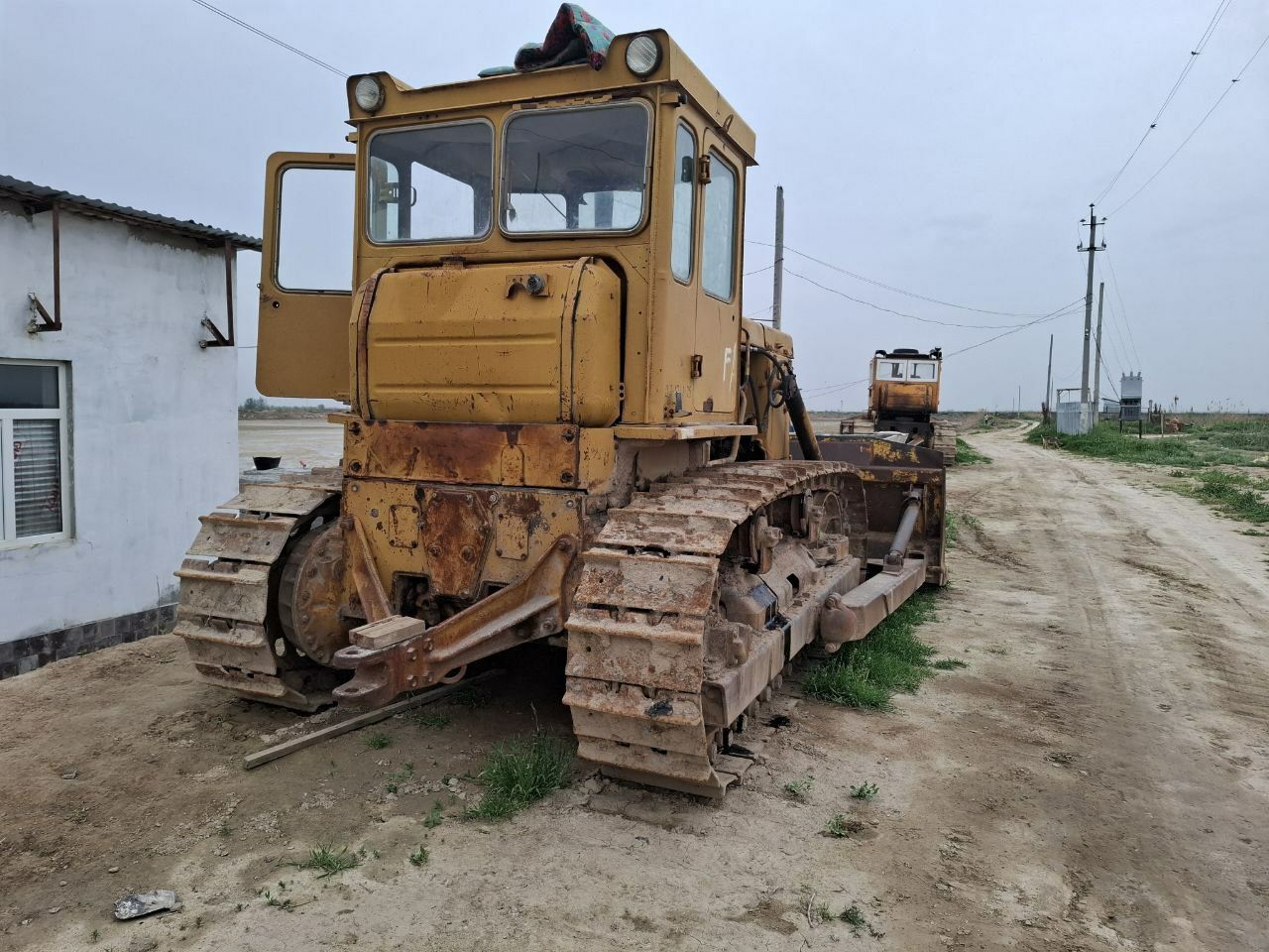 В продаже Будьдозера Т-130 , Т- 170