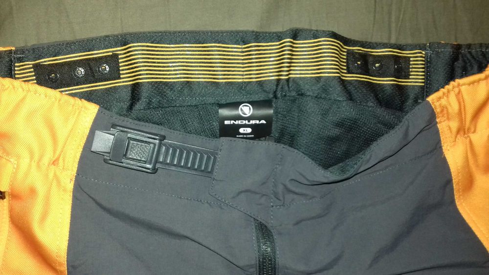 Pantaloni mountain bike scurt biciclisti downhill riders Endura MT500