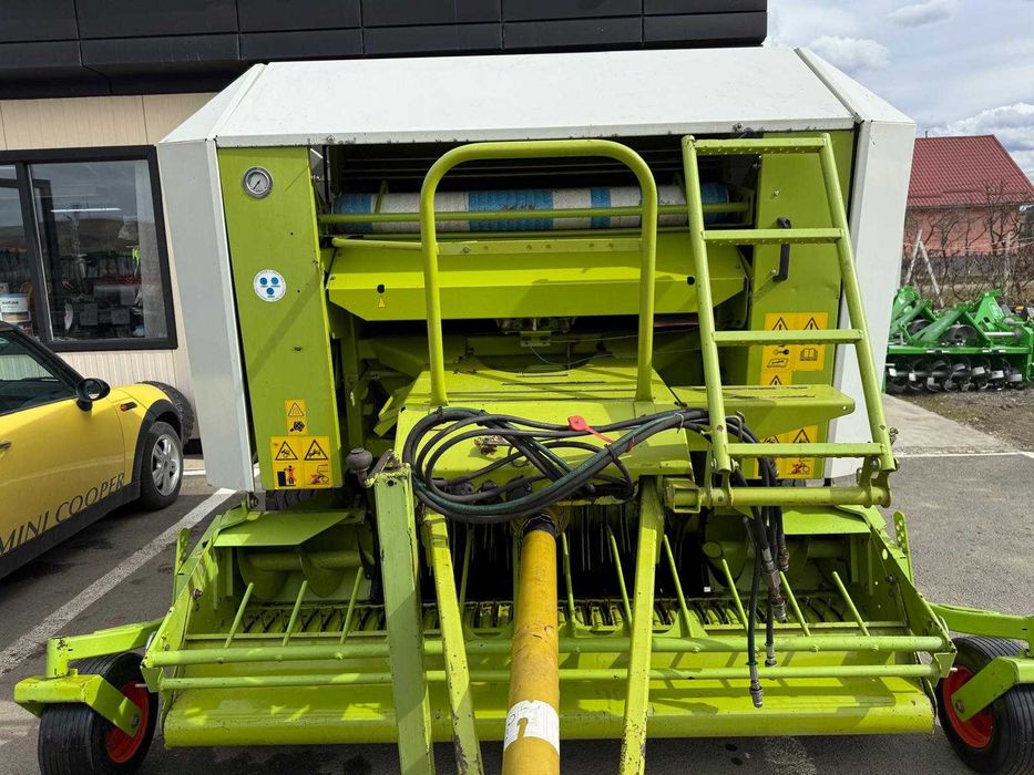 Presa baloti rotunzi marca Claas Rollant 250