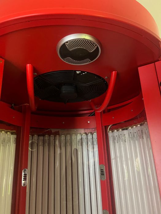 De vânzare: Solar vertical de bronzat

Vând solar vertical de bronzat