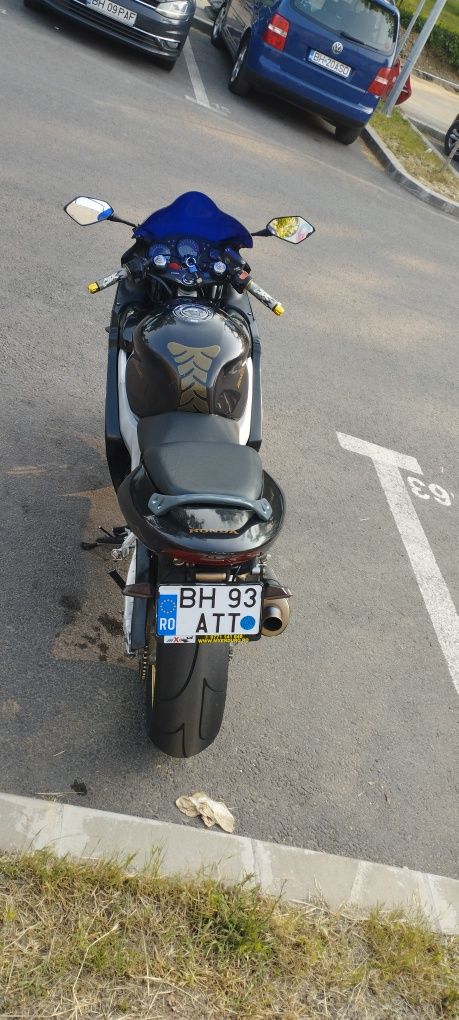 Vand honda cbr f4