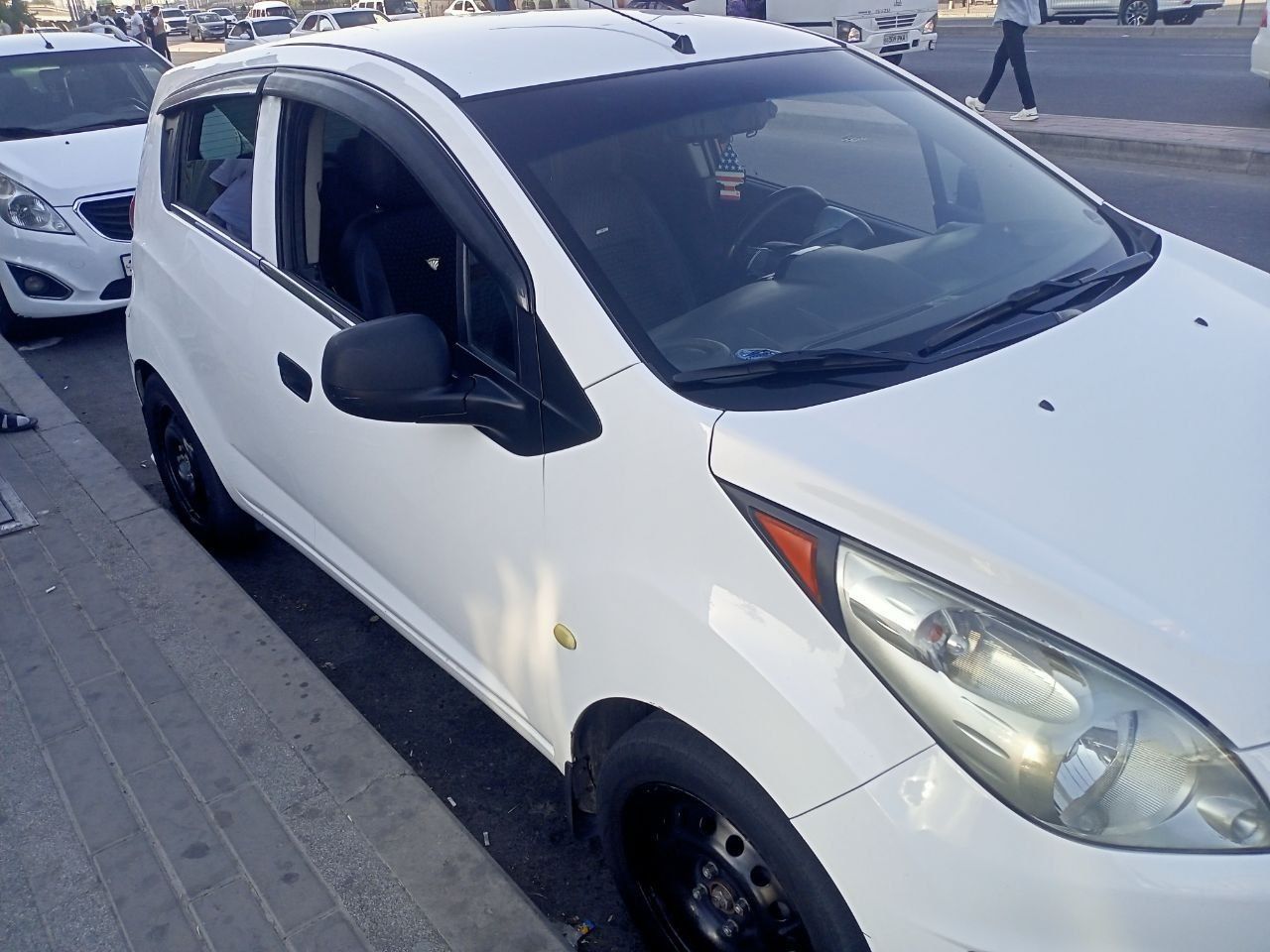 Chevrolet spark        .