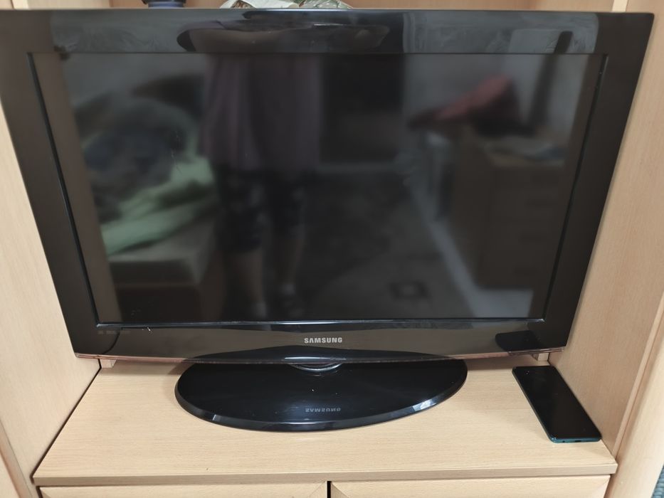 Телевизор samsung