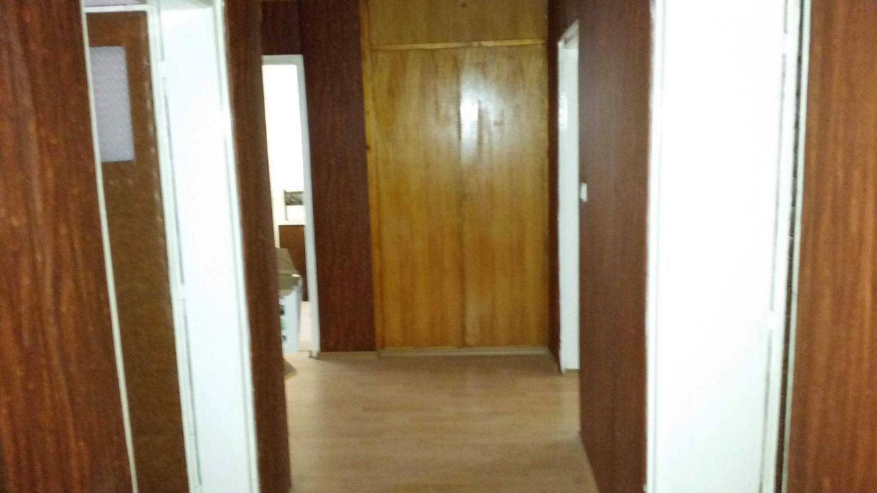 Продава се Четиристаен апартамент в Хисаря - 120 кв.м за 298 €/кв.м - Снимка #18