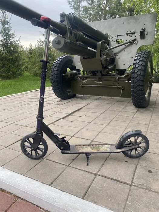 Продам самокат в хорошем состоянии.