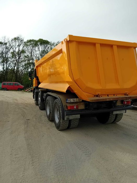 Vand autobasculanta Volvo
