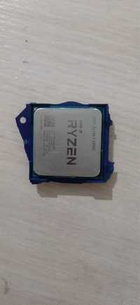 Продам процессор Ryzen 3 3200G