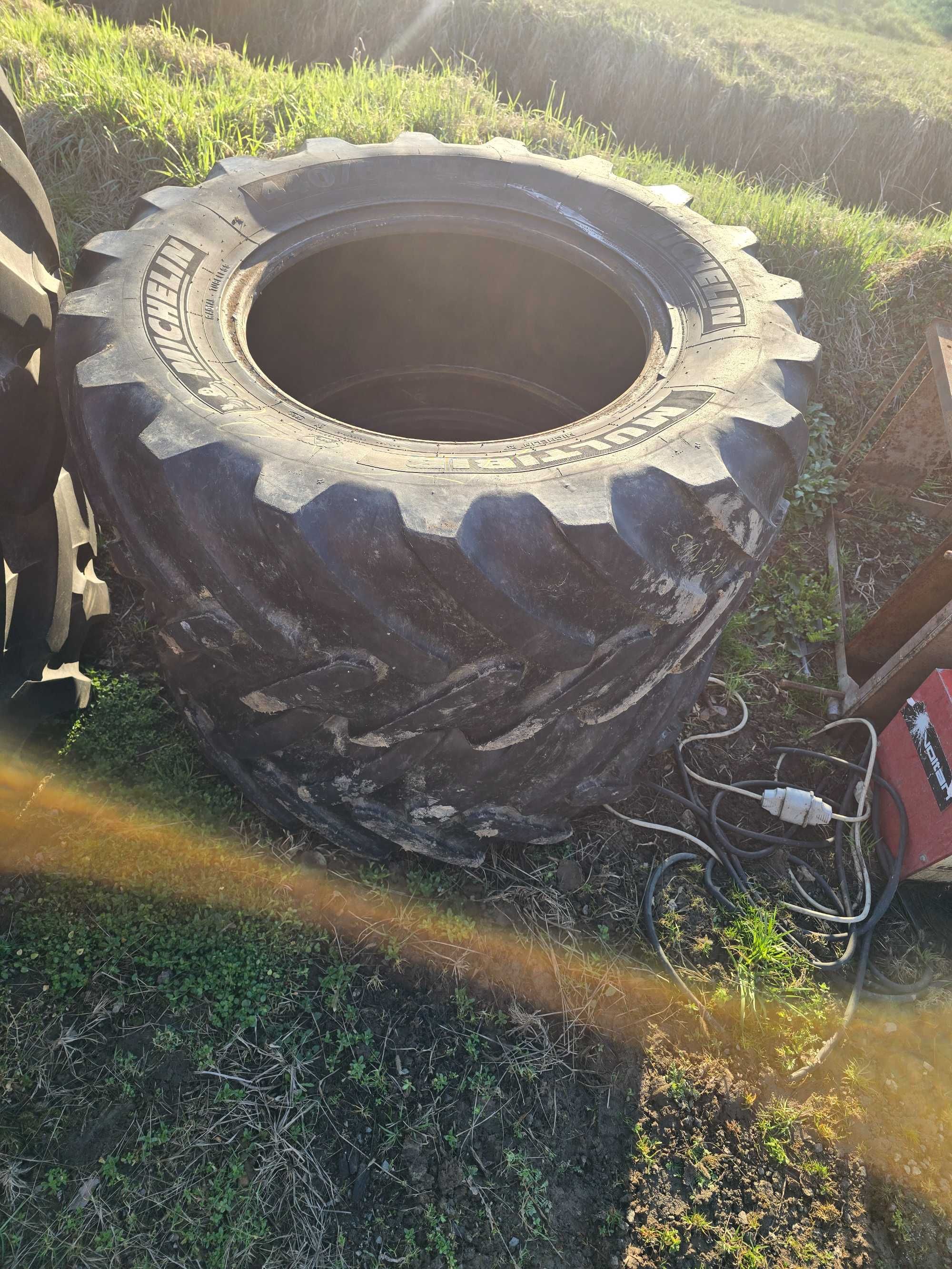 Anvelope tractor 440 65 r24 anvelope agricole 2 bucati 400 lei