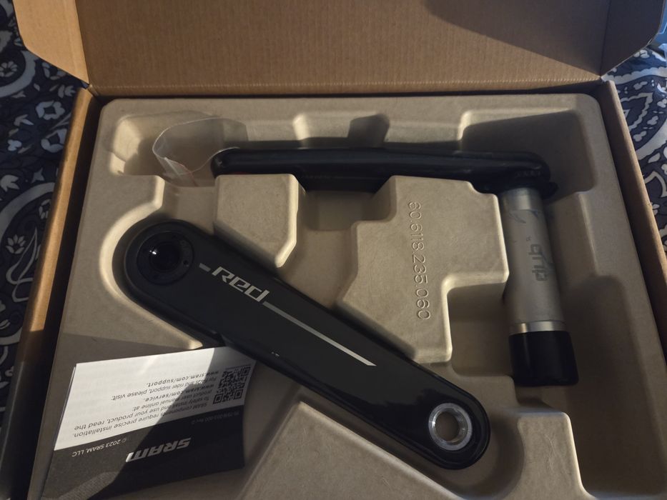 Чисто нови SRAM Red E1 карбонови курбели 172.5