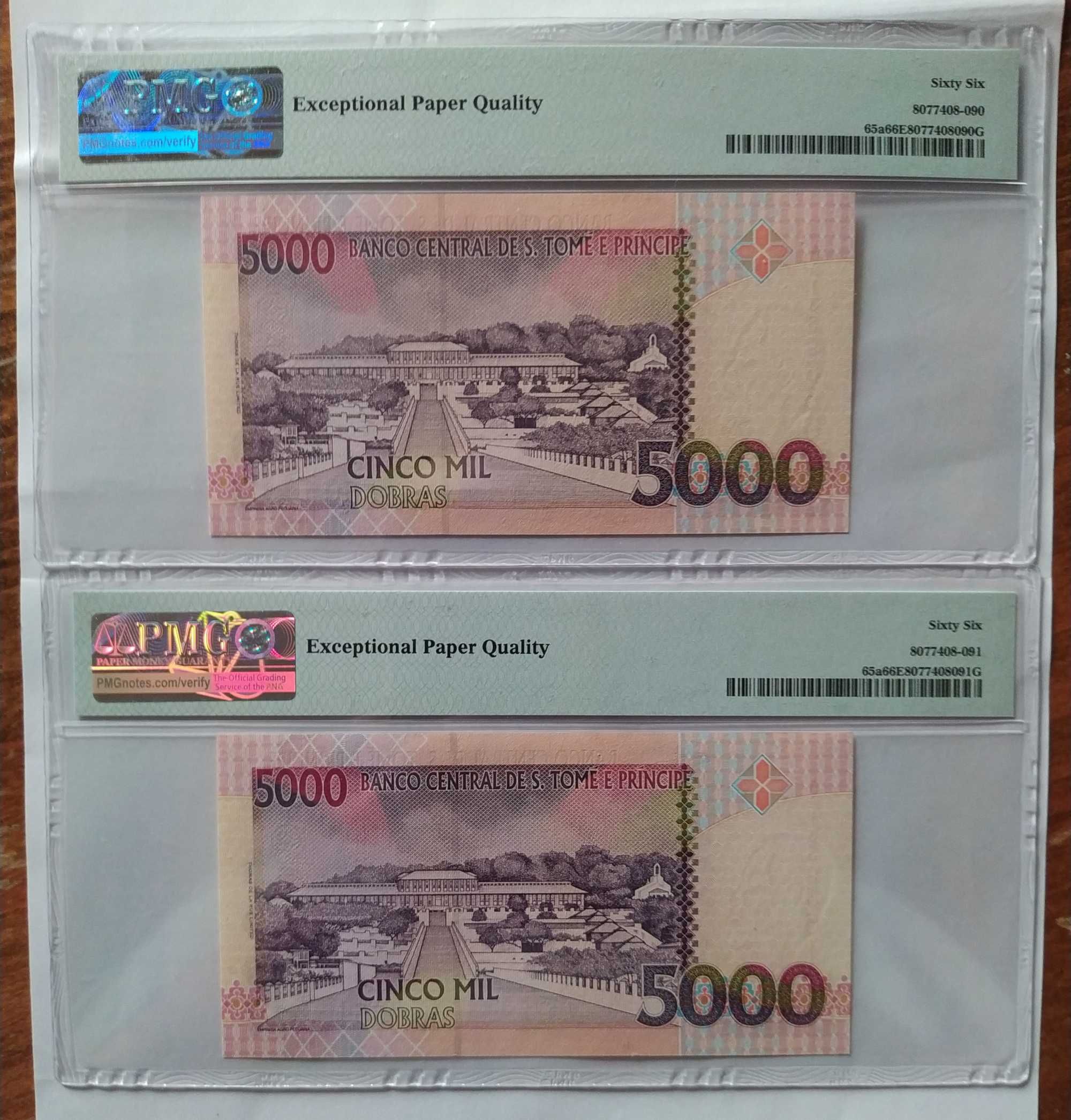 PMG 66 - 2 банкноти с поредни номера Сао Томе и Принсипи - 5000 добрас