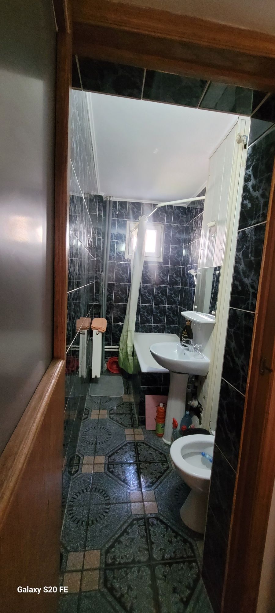 Ofer spre închiriere apartament cu 2 camere în G Enescu