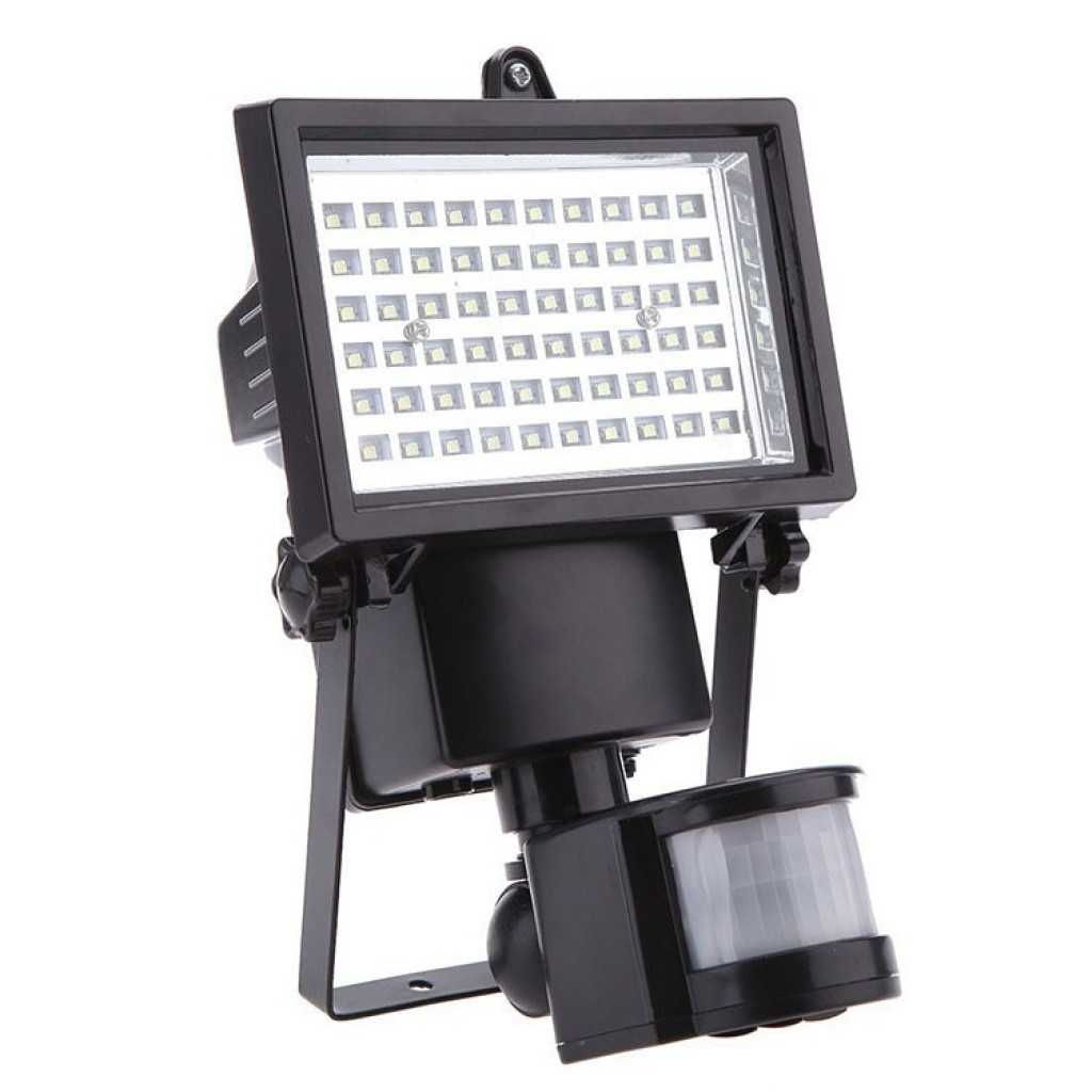 Соларен  градински прожектор 60 LED и сензор за движение/Гаранция-12м