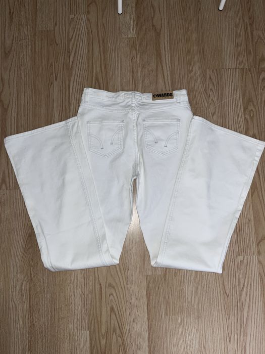 Blugi evatati de dama (WARDS)