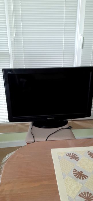 Телевизор Панасоник Виера LCD 32in.