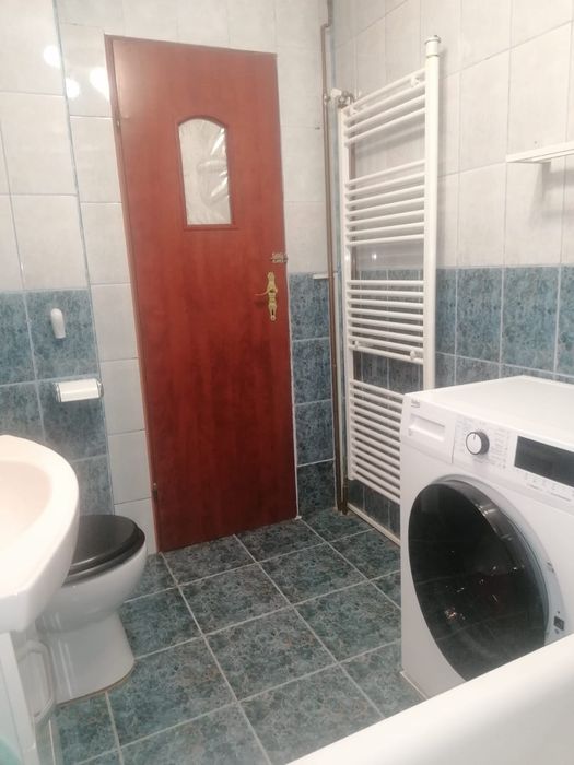 Ofer apartament spre inchiriere