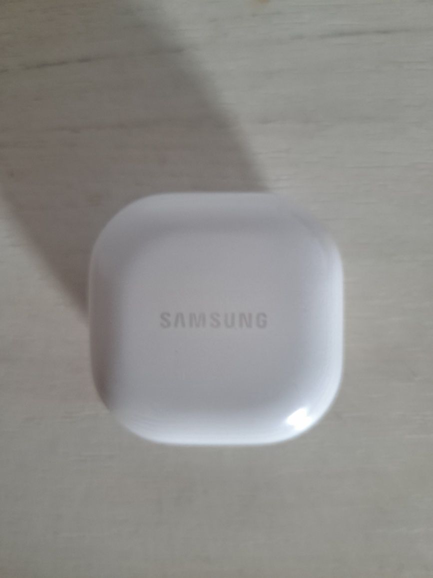 Утерян кейс от беспроводных наушников samsung buds 2 sm-r177