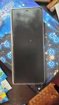 Vând samsung z fold 5 cu ecranul mare defect